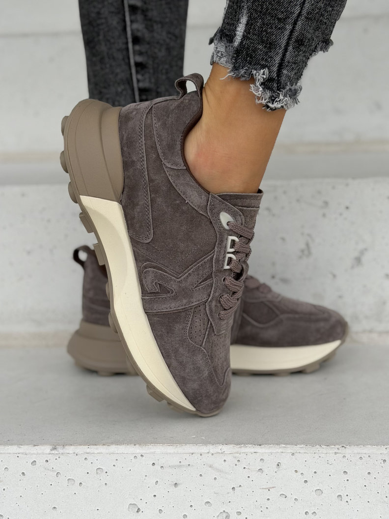 Skórzane sneakersy VELARO CHOCO na wyższej podeszwie - obrazek 4
